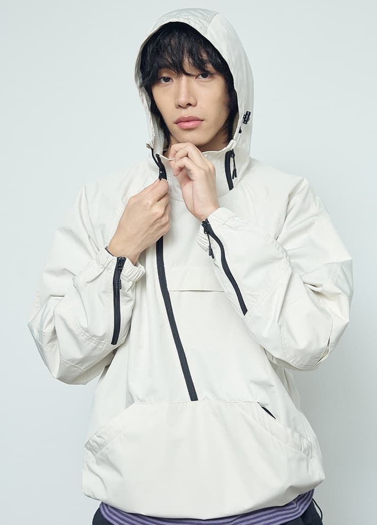 Hi-PORA CURVED ZIP WIND BREAKER ANORAK (IVORY)