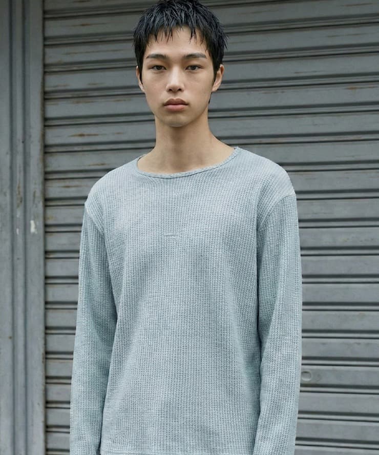 BOAT NECK FINGER HOLE LONG SLEEVE (SKYBLUE WAFFLE)